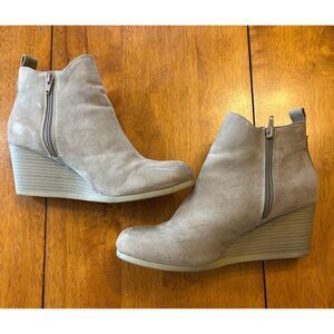 Time and Tru Taupe Wedge Ankle Boots Size 10